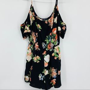 One clothing Romper small cold shoulder new floral